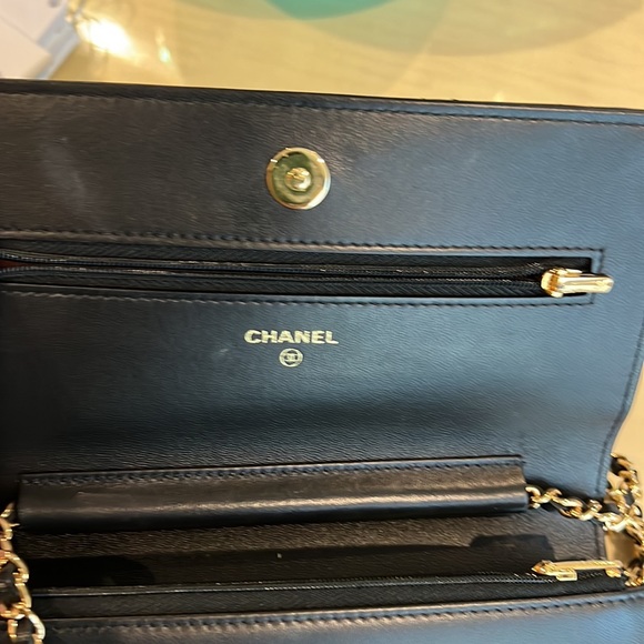 Chanel black lamb’s skin wallet on chain. - Picture 4 of 9